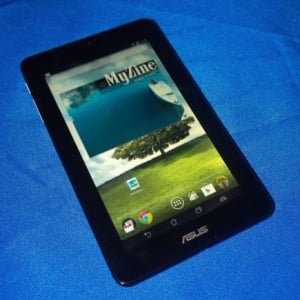 CES 2013：ASUSが未発表のAndroidタブレット「ME172V」と「ME301T」をひそかに公開