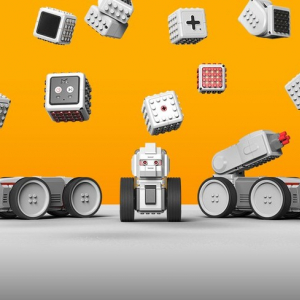 自分だけの動くロボットを作ろう！モジュール式のブロック玩具「MAUNZI」