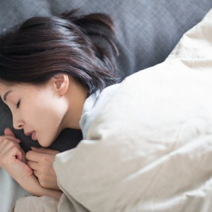 OKIが京大などと共同で行う「睡眠改善ソリューション」の実証実験とは？