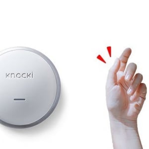 壁や机をたたいて家電を操作 Knockiは声で操作するよりも確実でお手軽