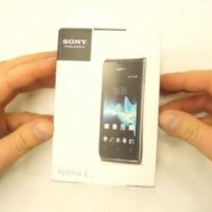 Sony Mobile Xperia E Dualの公式開封映像