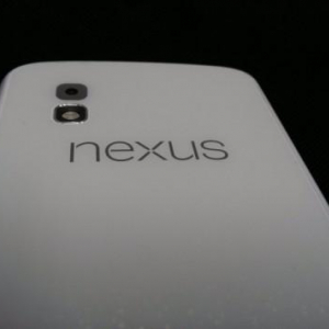 Nexus 4ホワイトカラーの写真が流出