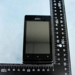 Xperia E C1505がFCCの認証を取得