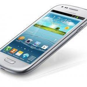 Samsung、Galaxy S IV miniの販売を5月中旬に予定？