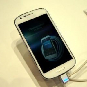 MWC 2013：Samsung、LTE対応機種「Galaxy Express」など複数のGalaxyスマートフォンを展示