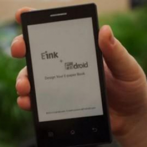 MWC 2013：E Inkの電子ペーパーディスプレイを搭載したAndroidスマートフォンの試作機が展示