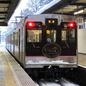 温泉と銀世界…福島交通飯坂線は冬のローカル線のすばらしさが詰まっていた