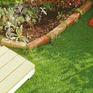 ガーデニング初心者におすすめ！人工芝を使った庭造り！