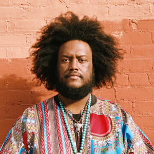 KAMASI WASHINGTON / 本年度のグラミー賞にノミネートされた、カマシ・ワシントン『Becoming』 圧巻のライブ映像を、映画館、超高音質で体感する一夜限りのプレミアム・ライブ上映イベント開催決定!