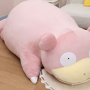 「ぬいぐるみ 等身大ヤドン」が登場！ポケモンセンターオンラインで受注予約受付中！