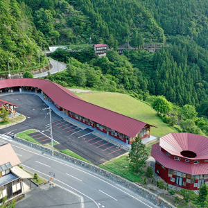 “ごみ”を学べるホテル？ 徳島県「上勝町ゼロ・ウェイストセンター(WHY)」が前代未聞のユニークさ！