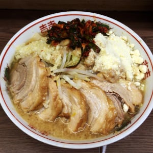 ラーメン二郎の人気者の店員が店から消える / その理由が判明「緊急手術となりました」