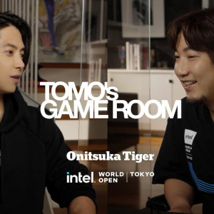 ウメハラが山PにストVをレクチャー！第2回「TOMO’S GAME ROOM supported by Onitsuka Tiger」公開！