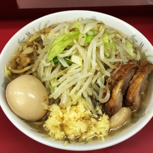 【朗報】ラーメン二郎がアブラだらけの「脂パック」販売開始！ 今ならたったの300円！