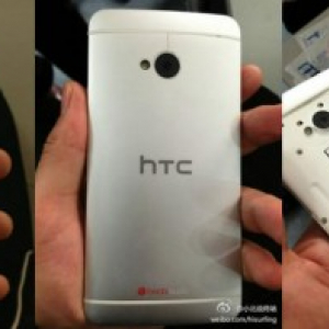 HTC Oneの中国電信モデルの写真が流出、SIMスロットが2つ、Micro SDカードもあり