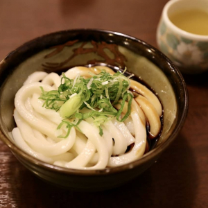 伊勢うどん・松阪牛にぎり・赤福餅・・・伊勢神宮「おはらい町」で食すべきグルメ８選