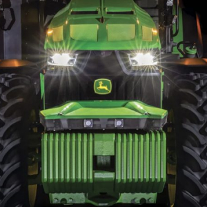 農産物の効率生産に一役！ John Deereが農業用の完全自動トラクターをCESで発表