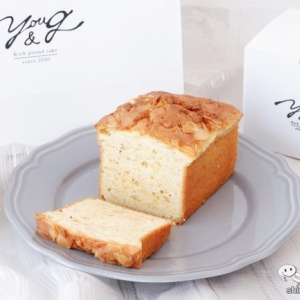 東北の食材を使用した高級パウンドケーキ専門店の『アーモンドパウンドケーキ』をおうち時間に