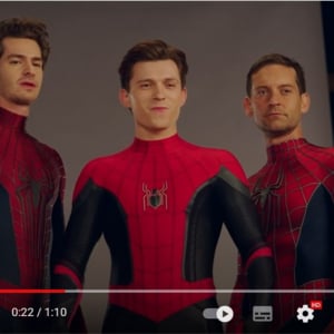 あのミームを再現した歴代スパイダーマン俳優3人の舞台裏映像が公開 「ドリームチーム」「こんな映像が観れるなんて思ってもみなかった」