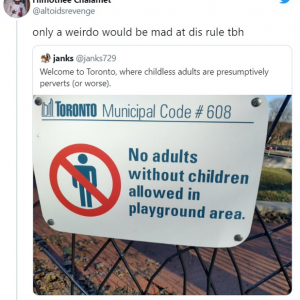 「子連れでない大人は遊び場への立ち入り禁止」 トロントの公園内のルールが議論を呼ぶ