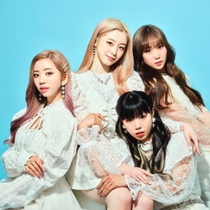 韓国発、実力派ガールズグループPoshGirlsの日本メンバーユニット 「PoshGirls-J」ミニアルバム発売決定! 2021年8月に韓国メジャーデビューした日本・韓国メンバー8人組K-POPガールズグループ「PoshGirls」。その日本メ ンバーによるユニット「PoshGirls-J」がついに日本デビュー。