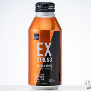 【新発売】シックな缶と液色のギャップ！ グリーンな中身がすごい『matsukiyo EXSTRONG エナジードリンク 400ml』