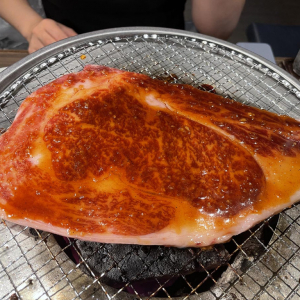 まだ生き残っている伝説の焼肉屋『幸永 本店』では巨大肉を食え