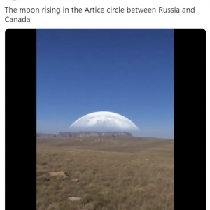 すでにフェイク認定されている動画をTwitterに投稿したイギリス人実業家に注目集まる 「北極と月がこんなに近いわけないでしょ」「本物だと信じてる人たちが心配」