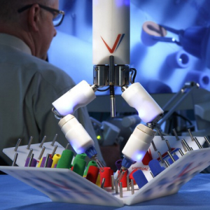 “宇宙で手術”へ一歩前進。小型ロボット「MIRA」、2024年にISSで実験予定