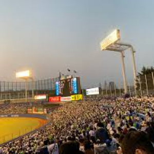 平成・昭和のライブイベント文化の衰退が数字で如実に　コロナ前の野球観客数のピークは１１６６万人以上！　