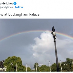 ロンドン上空に出現したダブルレインボー（二重の虹）が話題 「女王が天国へと旅立つための虹の架け橋なんだよ」「涙が止まりません」