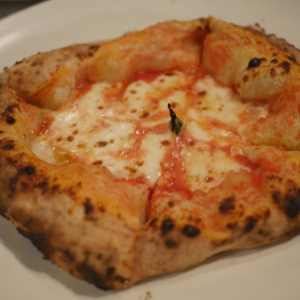 真のナポリピッツァ協会が認めたタイ・バンコクの店でピザを食べた結果
