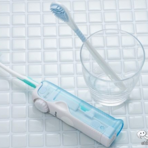 これは画期的！ 愛用の歯ブラシを差し込むだけで音波電動歯ブラシに変わる『ソニックオール』で効率よくオーラルケア