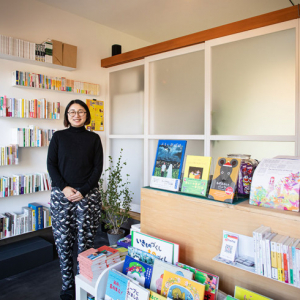 土間や軒下をお店に！ ”なりわい賃貸住宅”「hocco」、本屋、パイとコーヒーの店を開いて暮らしはどう変わった？ 東京都武蔵野市