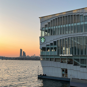 韓国・漢江に浮かぶスタバ知ってる？絶景と共に素敵なカフェタイムが過ごせる「ソウルウェーブアートセンター」