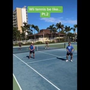 『Wii Sports』のテニスの動きをリアルに再現した動画 「背景のホテルと椰子の木まで超リアル」「2006年って感じ」