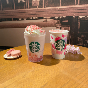 【スタバ新作】多彩な食感を楽しめる「さくらフラペ」が絶品！ジェリーにマカロン…満足感たっぷりの一杯だよ