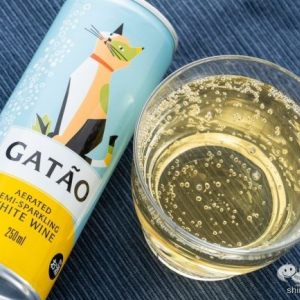 2月22日は猫の日！ 飲みきりサイズで猫柄がかわいいワイン缶『ヴィニョス ボルゲス　ガタオCAN』を味わってみた
