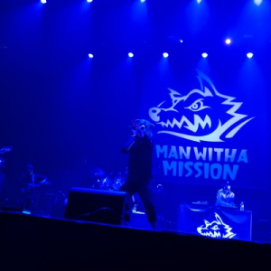 マンウィズ、〈Ozzfest Japan〉でスリップノットのメンバーと夢の共演