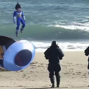 日本の海岸に出現した巨大な謎の球体→ ベジータが出てくる動画が世界的レベルで話題