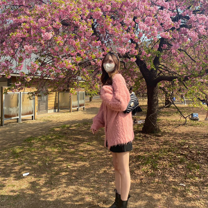 「桜フォト」にかわいく写れちゃうアイデアをご紹介。お花見前にチェックしたらすてきな写真が撮れる予感