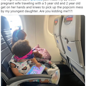 航空会社が機内に散らかったポップコーンの片付けを妊婦にさせる →メジャーリーガーの夫が非難 →ネットで議論噴出