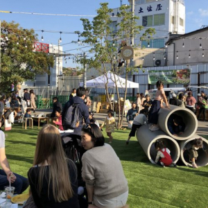 総勢150名「シモキタ園藝部」が下北沢の植物とまちの新しい関係を育て中。鉢植え、野原など、暮らしと共にあるグリーンがあちこちに