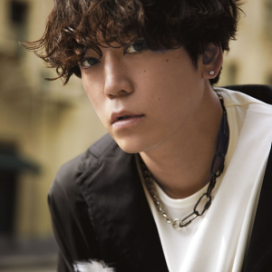 亀梨和也、自ら作詞／布袋寅泰が作曲した2ndソロシングル『Cross』リリース決定