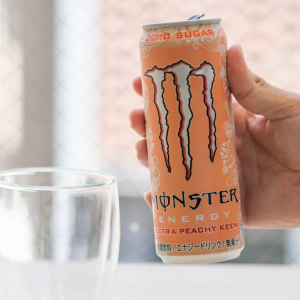 0カロリー0シュガーのモンスターエナジー「モンスター ウルトラピーチーキーン」を飲んでみた！