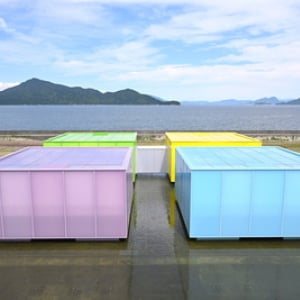 【広島】 瀬戸内の絶景とアートの世界「下瀬美術館」 可動式のカラフルな展示室も話題