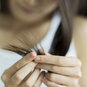 夏終わりに髪がパサパサ…約8割の女性が「夏枯れ髪」を経験！専門家が対策を指南