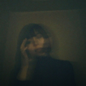 Uilou、ドラムンベースを取り入れた新SG「narcissism」リリース