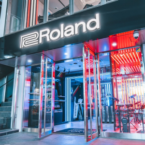 ローランド、日本初の直営店「Roland Store Tokyo」を原宿エリアにオープン