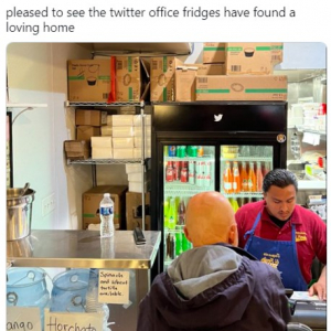 旧Twitterのオフィスで使用されていた冷蔵庫がメキシカンレストランで発見される